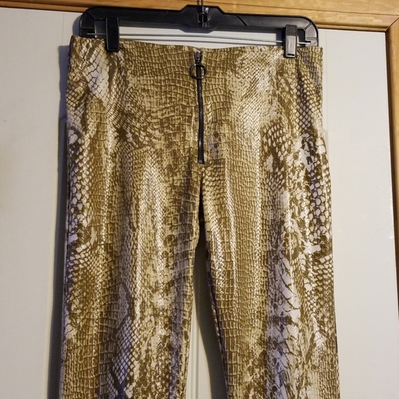 SALE! HP🌈 Love In Mocha Snake Print Pants - Picture 3 of 4